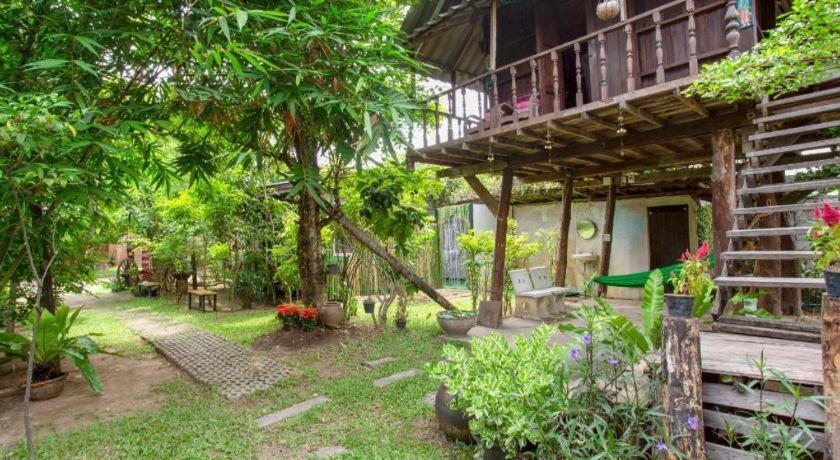 Hotel Oyo 1155 Bikers House And Enduro Tours Chiang Mai Exterior foto